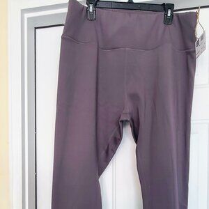 NWOT Boutique Fleece Lined Leggings